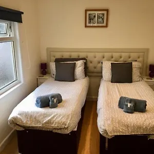 Alexandra Annexe Bath